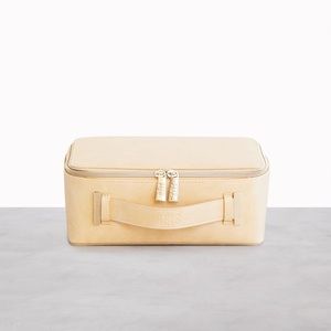 NWOT Beis Cosmetic Case